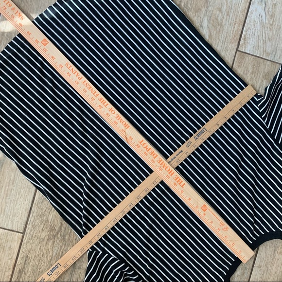 Original Use vertical stripe tee GUC - Picture 7 of 8